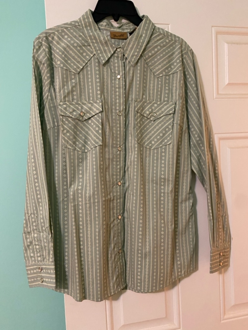 Wrangler Green and White Striped Western Button-Down Shirt